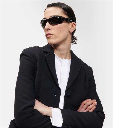 Lady 95.22 R1I rectangular sunglasses in black .